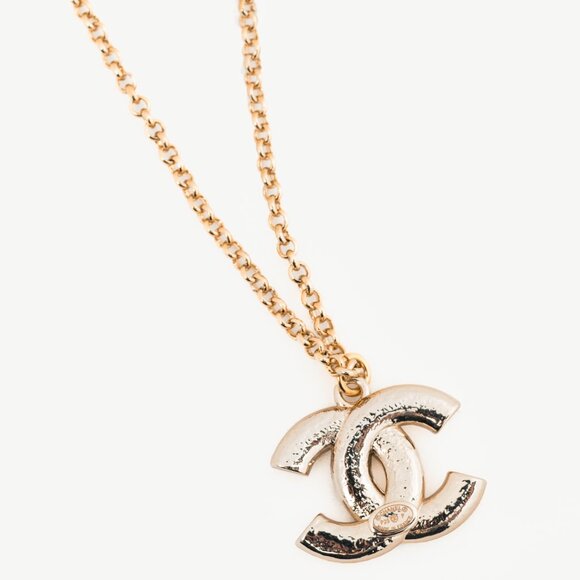 Chanel P25 Light-Gold-Tone Crystal & Pearl CC Logo Necklace - Picture 3 of 5